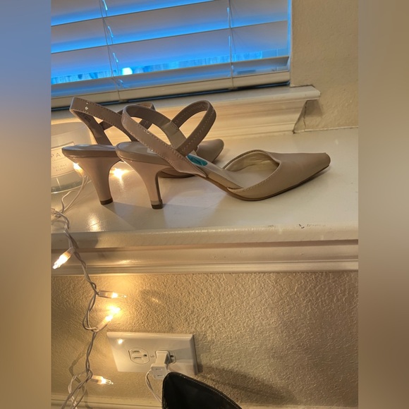 Heels - Picture 3 of 6